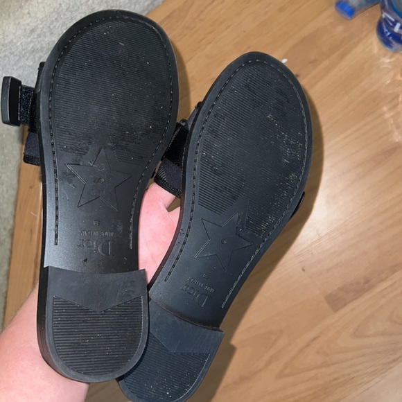 DIOR SLIDES SIZE 38 lightly worn. No box or receipt. Have had for a while - Picture 3 of 3